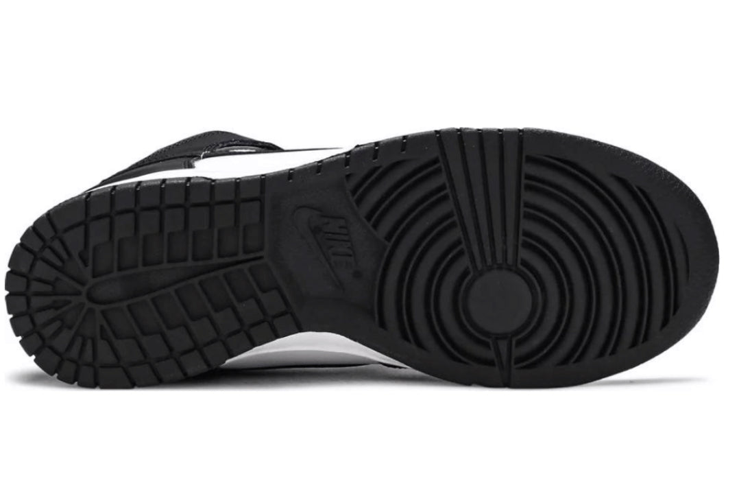 Dunk High “Panda” - Sneakers Club