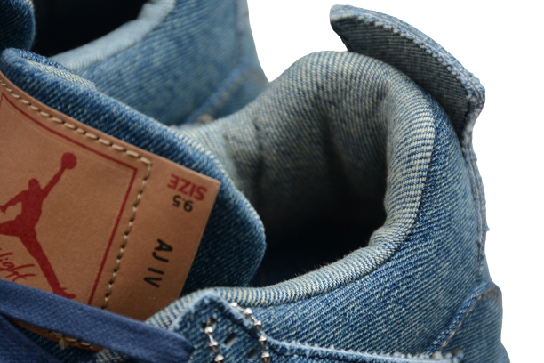 Air Jordan 4 x Levi's - Sneakers Club