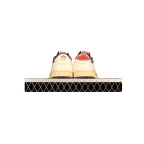 Travis Scott x Air Jordan 1 Low "Reverse Mocha" - Sneakers Club