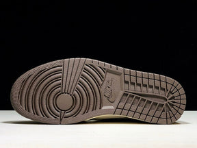 Travis Scott x Air Jordan 1 High - Sneakers Club