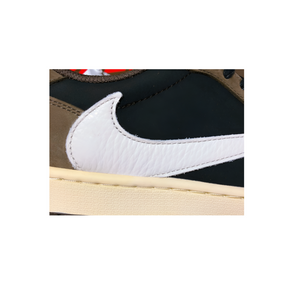 Travis Scott x Air Jordan 1 Low "Mocha" - Sneakers Club