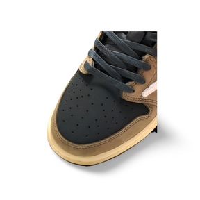 Travis Scott x Air Jordan 1 Low "Mocha" - Sneakers Club