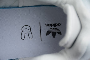 Bad Bunny x Forum Buckle "Low The First Cloud White" - Sneakers Club