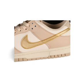 Dunk Low Gold Swoosh - Sneakers Club